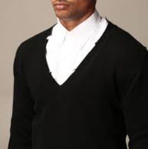 Grifoni black v-neck sweater
